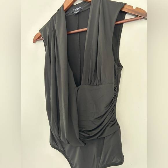 GUESS by Marciano Sleeveless Bodysuit with plunging neckline 🌚🖤 - Picture 5 of 8